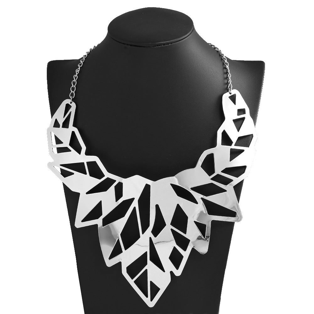 Wholesale Exaggerated hollow polished leaf metal necklace